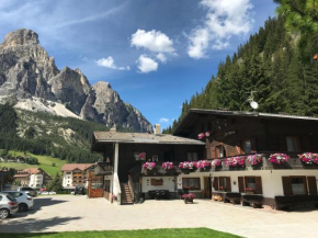 Apartments La Vara Corvara